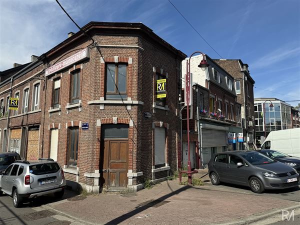 Ancienne maison de commerce à rénover 
