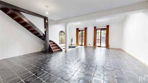 Maison 2 chambres à râfraichir/jardin/terrasse 