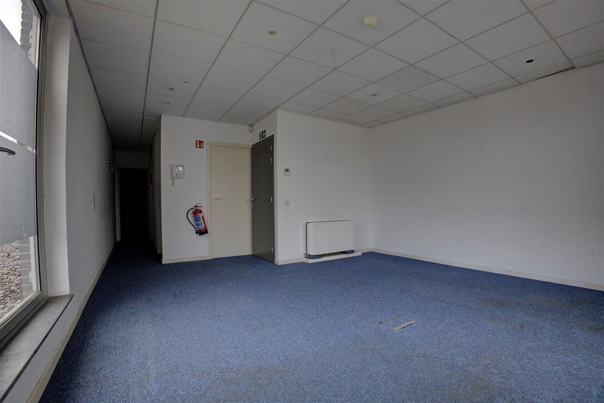 Kantoorgebouw / conversie tot appartementen mogelijk