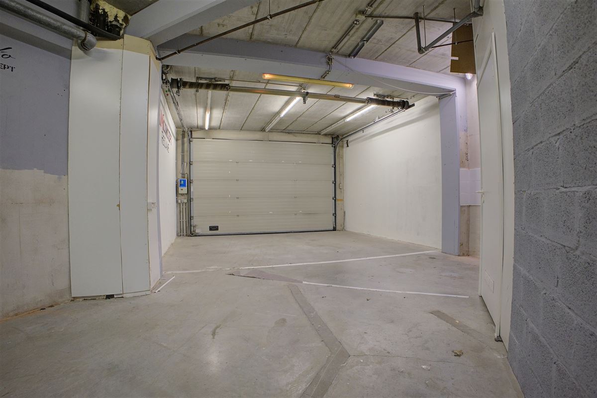 Kantoorgebouw / conversie tot appartementen mogelijk