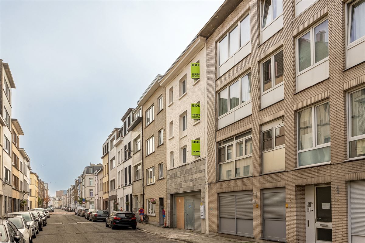 Gelijkvloers atelier/polyvalente ruimte met loftallure