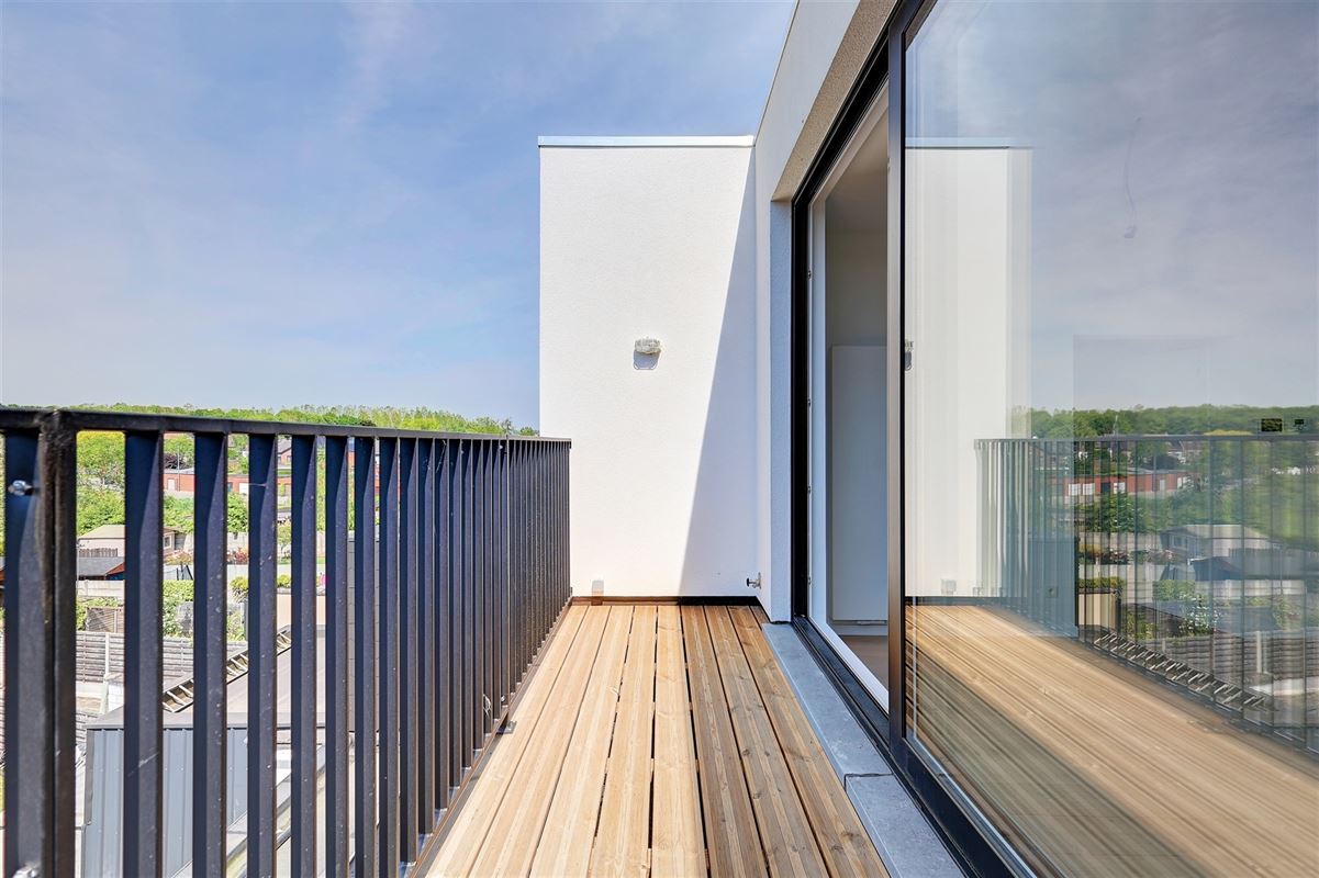 Lichtrijk appartement met terras in centrum Lier