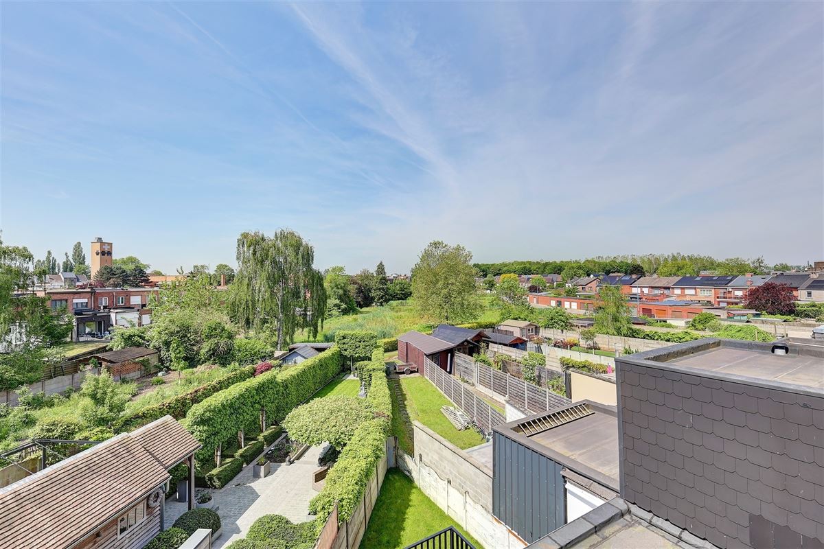 Lichtrijk appartement met terras in centrum Lier