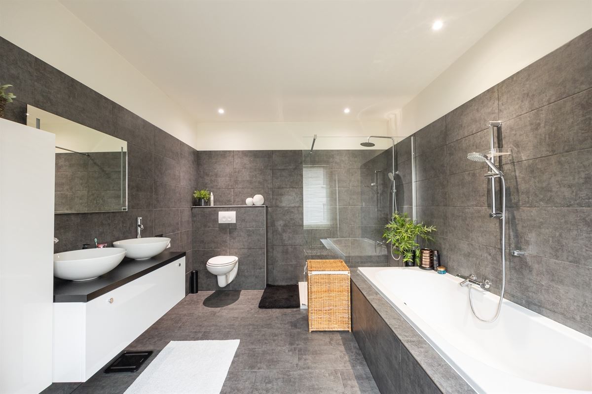 Super leuk appartement (87m²) met 2 slpks centrum Edegem