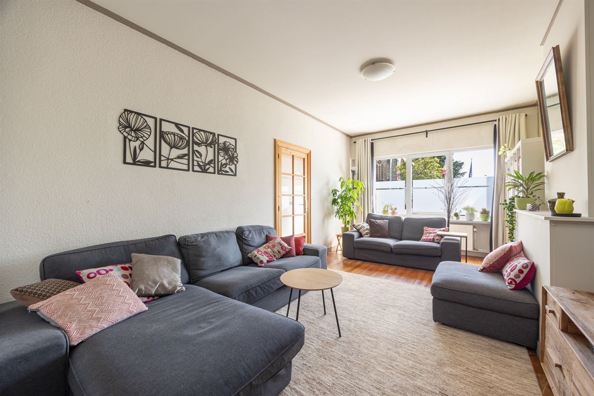 Gezinswoning met vier slaapkamers en tuin