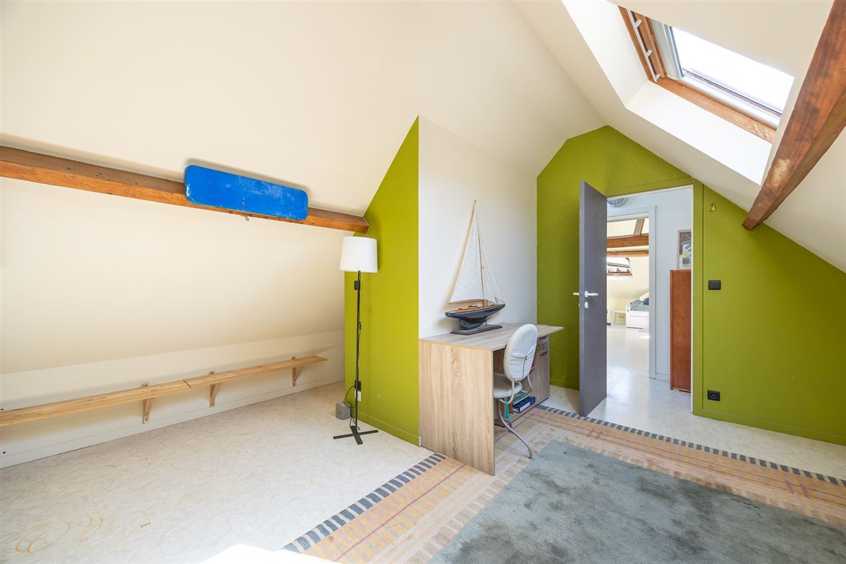 Gezinswoning met vier slaapkamers en tuin