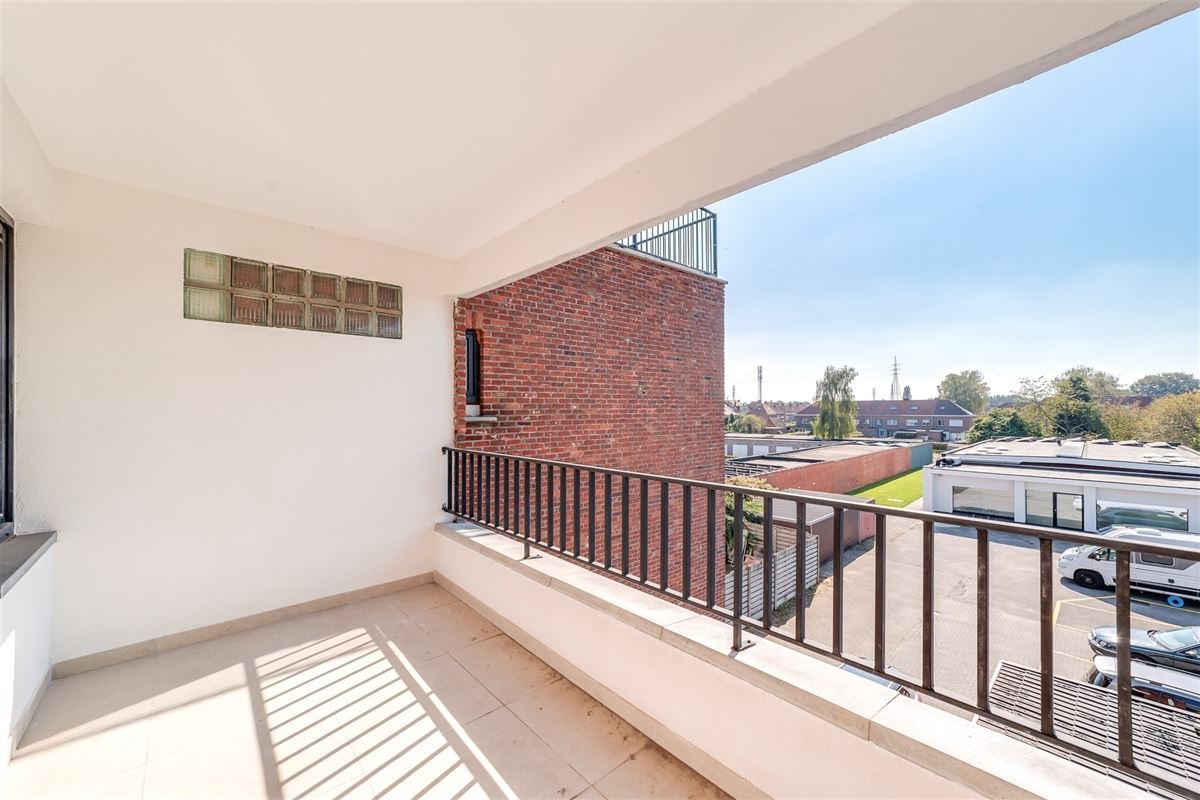 Gerenoveerd 2 slk appt met zuidterras en mog P
