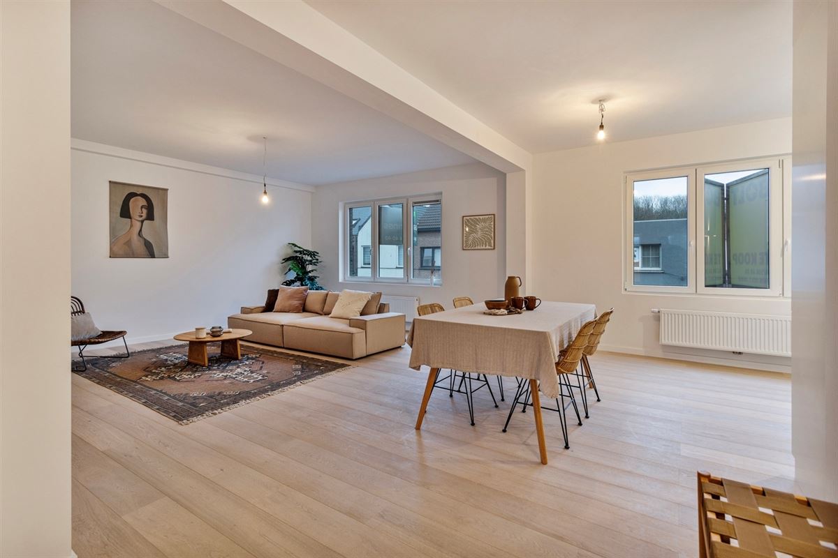 Gerenoveerd 2 slk appt met zuidterras en mog P