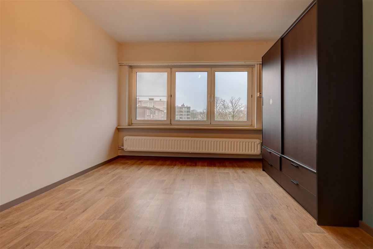 Ruime woning met 4 slpk, W-tuin en garage