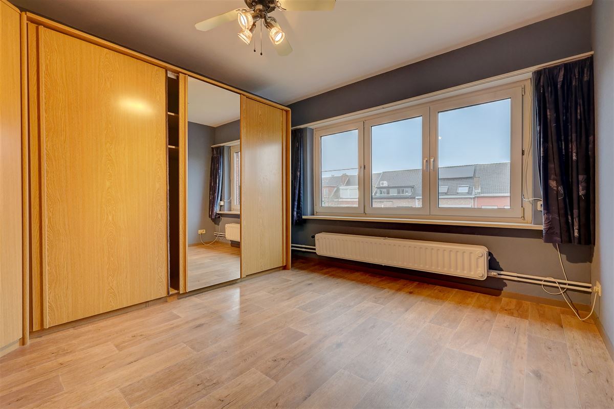 Ruime woning met 4 slpk, W-tuin en garage