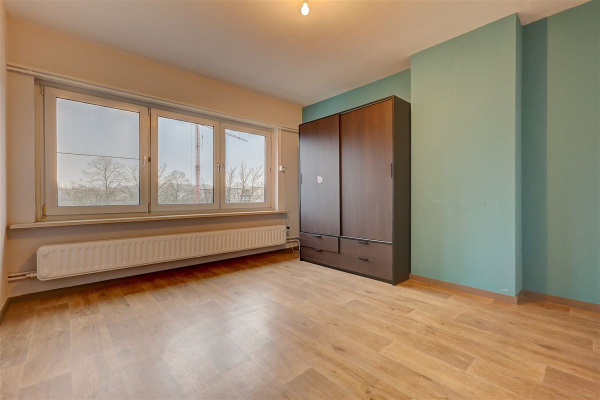Ruime woning met 4 slpk, W-tuin en garage