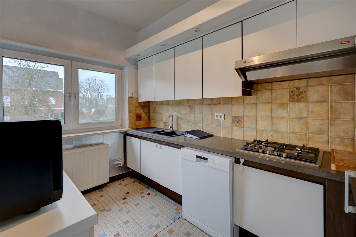 Ruime woning met 4 slpk, W-tuin en garage