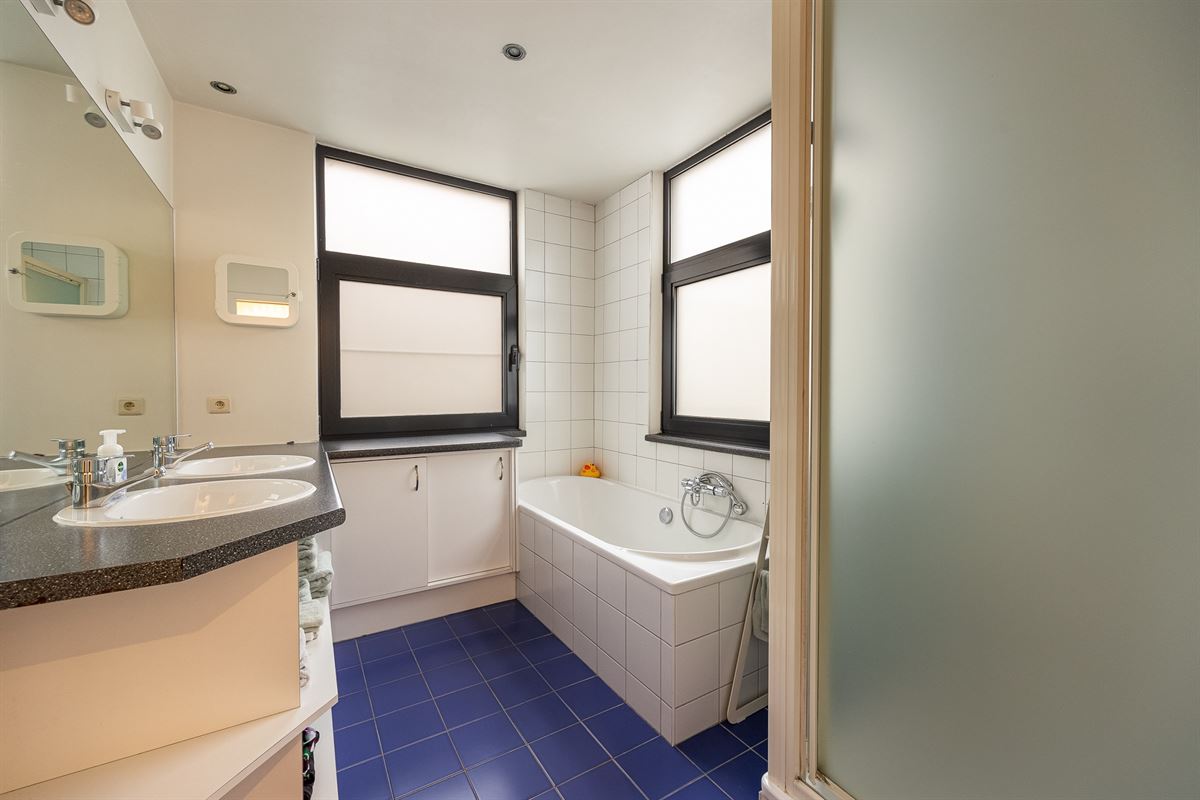 Woning met drie slaapkamers, tuin en garage