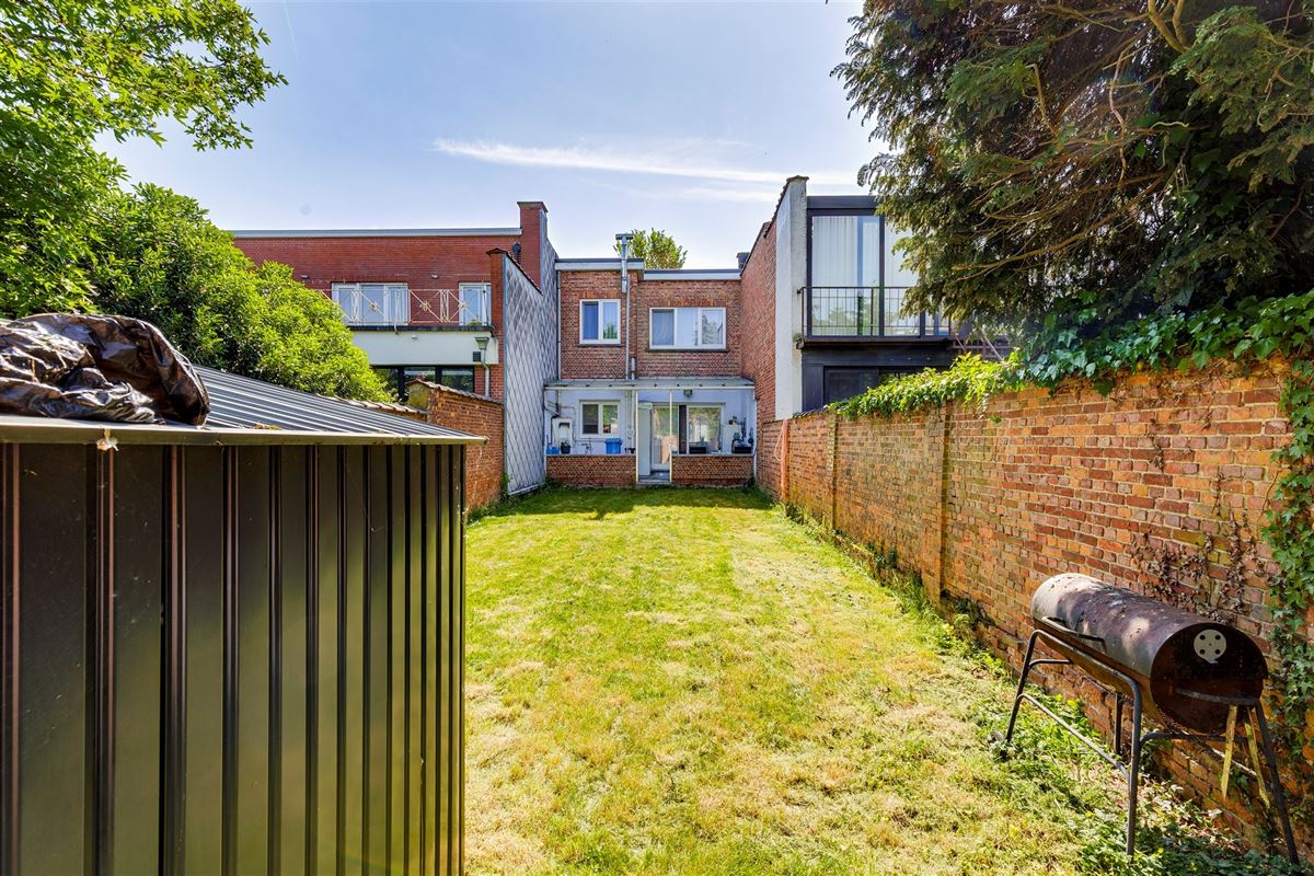 Gerenoveerd huis met 3 slpk en tuin te Antwerpen grens Wilrijk