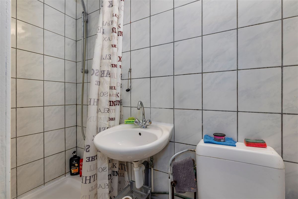 Woning ingedeeld in 3 verhuurde appartementen