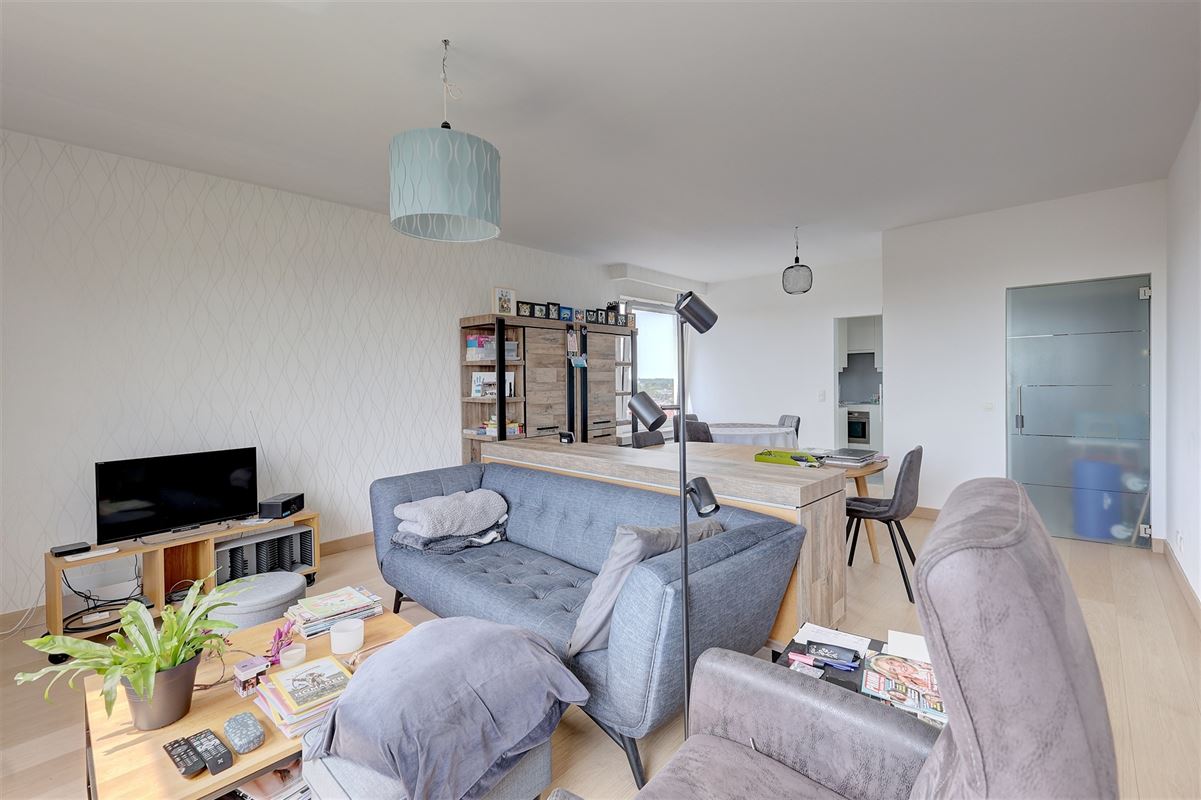 Appartement met 3 slaapkamers, terras en parking op de Bist