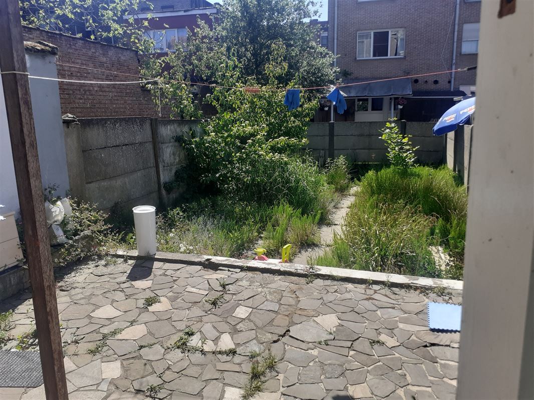 Woning ingedeeld in 3 verhuurde appartementen