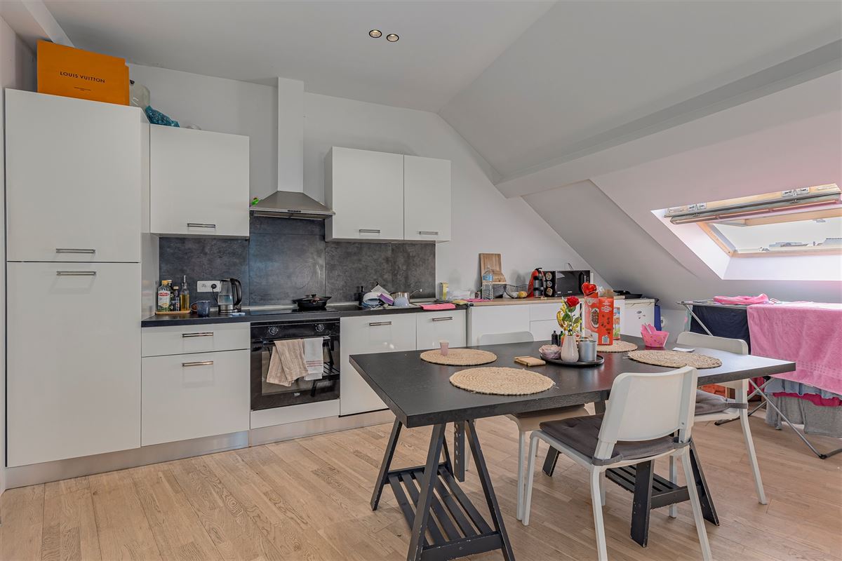 Woning ingedeeld in 4 verhuurde units op topligging aan Park Spoor Noord