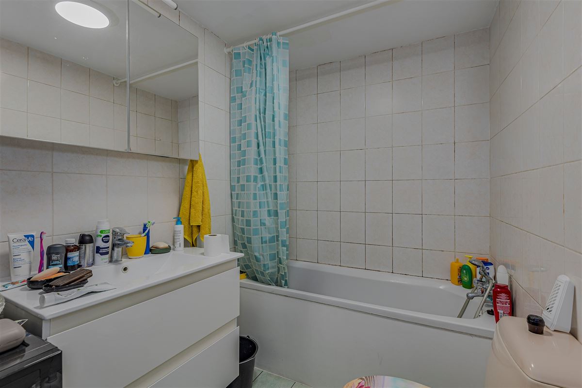 Woning ingedeeld in 4 verhuurde units op topligging aan Park Spoor Noord