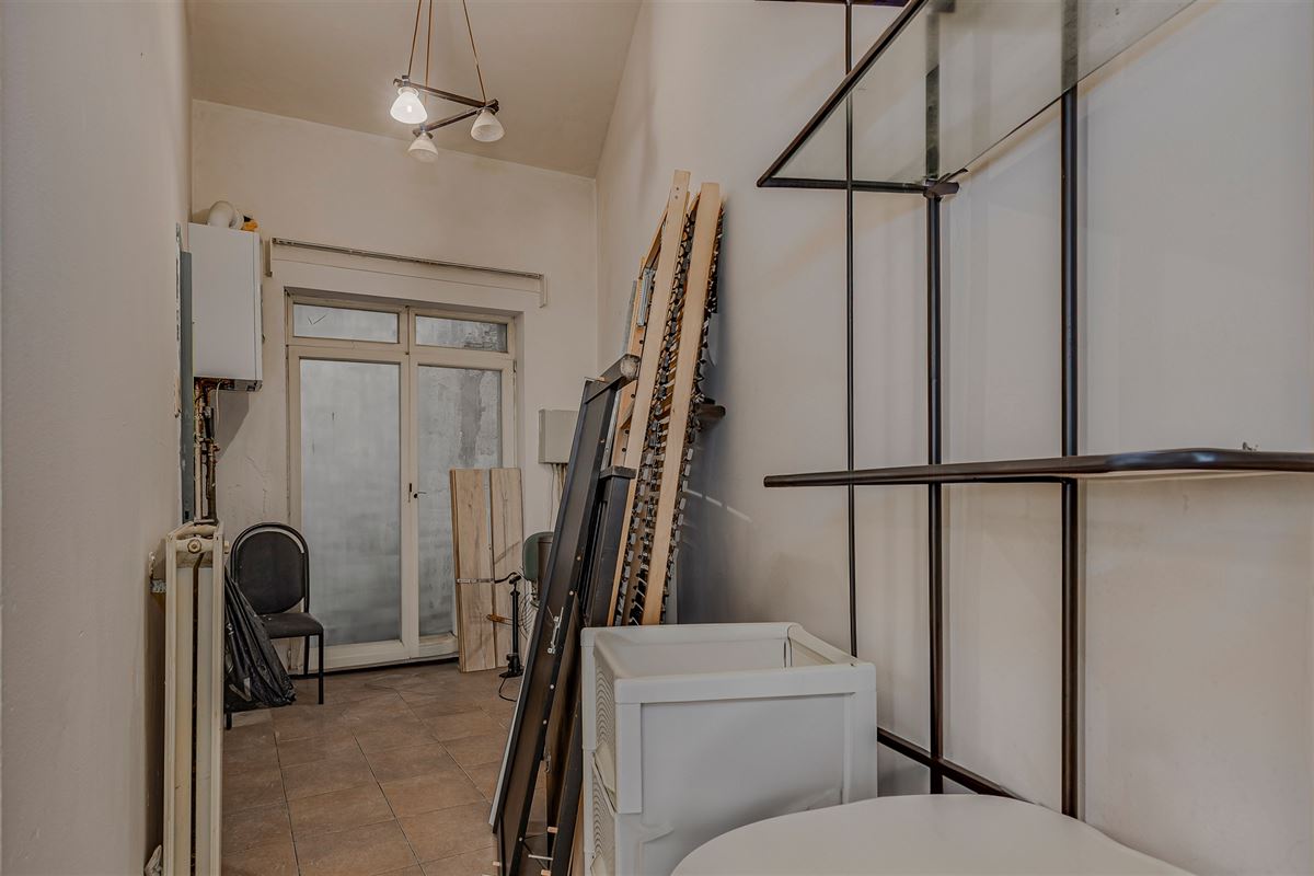Woning ingedeeld in 4 verhuurde units op topligging aan Park Spoor Noord