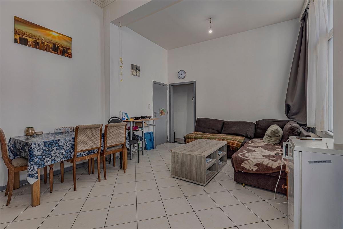 Woning ingedeeld in 4 verhuurde units op topligging aan Park Spoor Noord