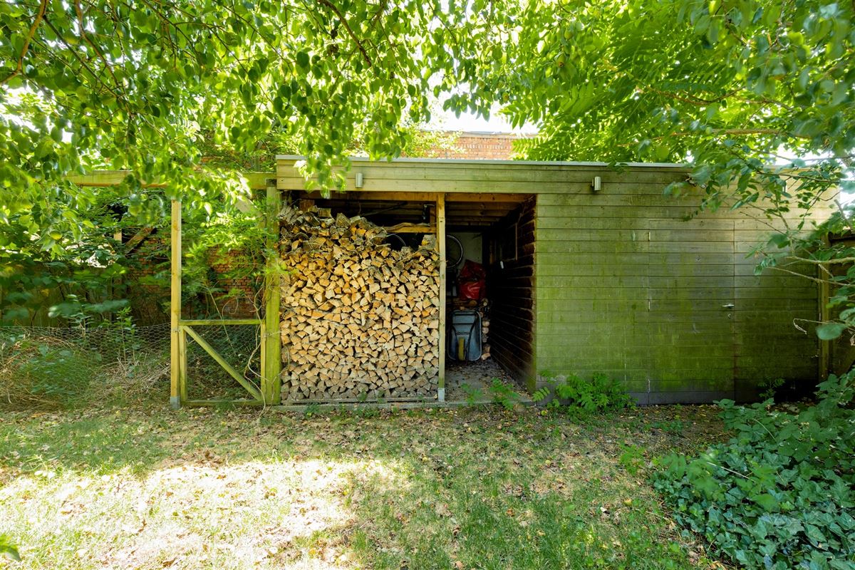Uniek huis met winkel, atelier of bureel 