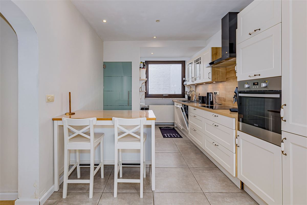 Prachtig hoekappartement met 4 slpk te koop in Deurne!