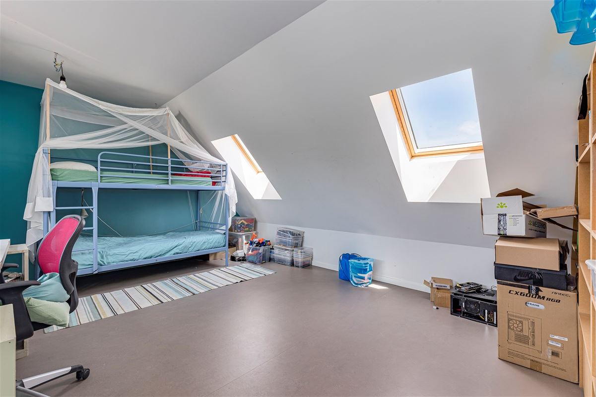 Uniek huis met winkel, atelier of bureel 