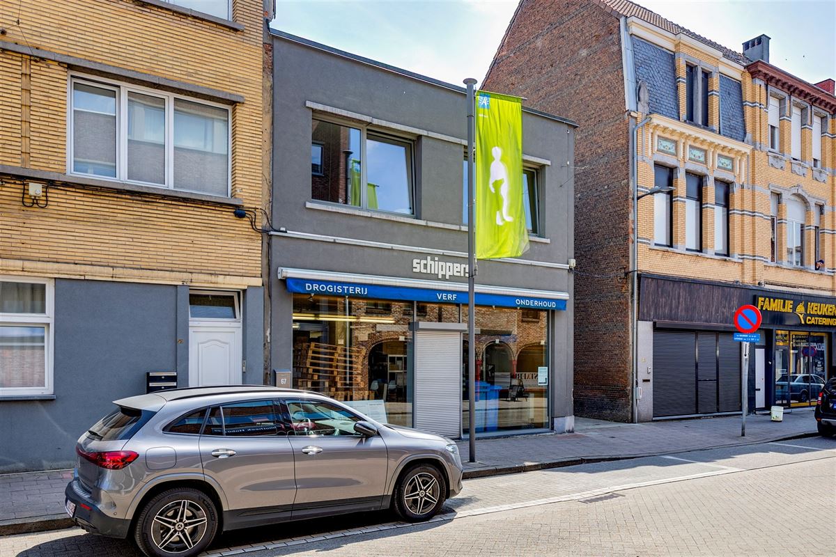 Uniek huis met winkel, atelier of bureel 