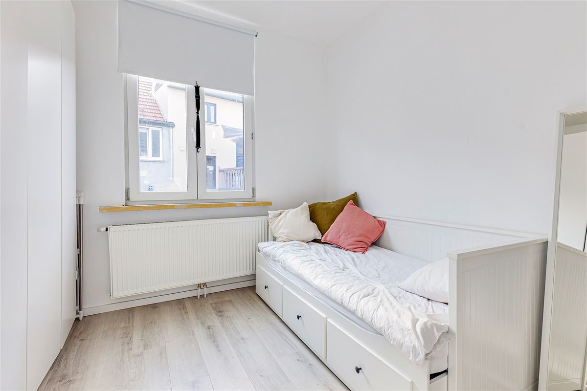 Gerenoveerde kangoeroe-woning met 5 slpk en 3 badkamers te koop in Antwerpen