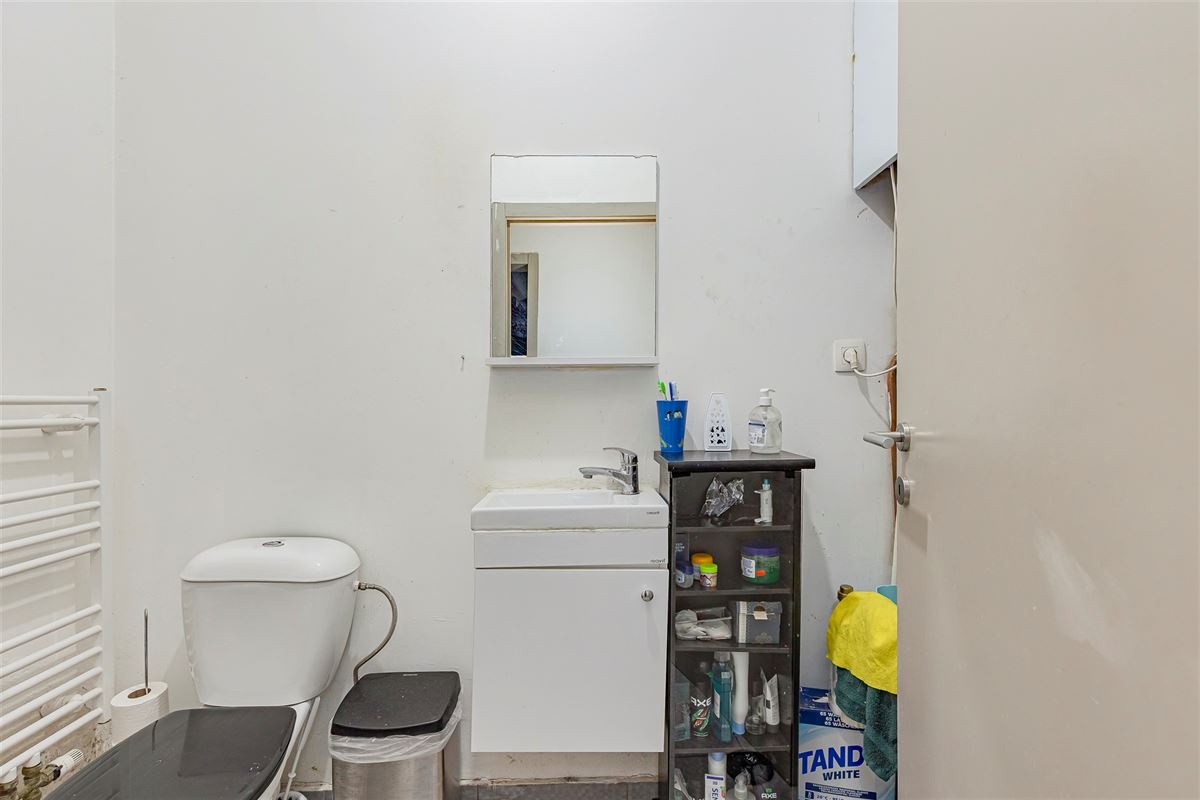 Woning opgedeeld in 4 verhuurde appartementen
