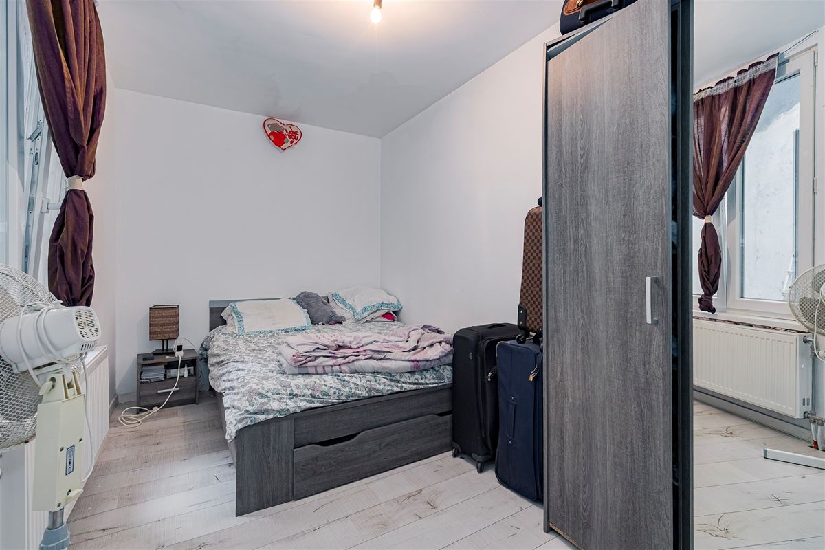 Woning opgedeeld in 4 verhuurde appartementen
