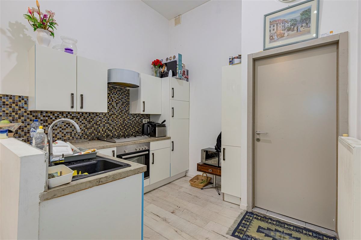 Woning opgedeeld in 4 verhuurde appartementen