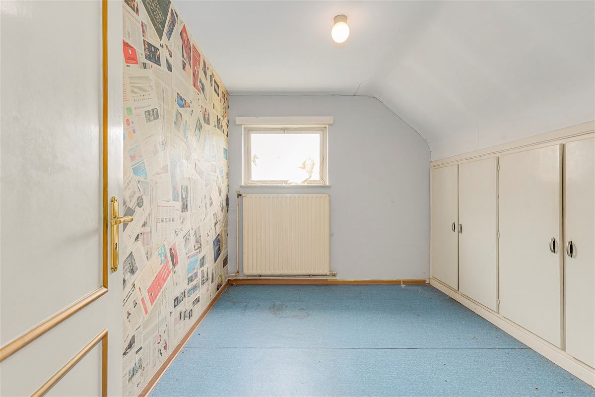 Te renoveren woning + magazijn / projectgrond in Vorst
