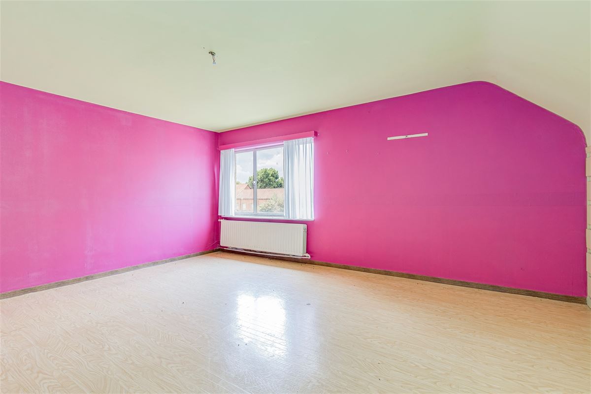 Te renoveren woning + magazijn / projectgrond in Vorst