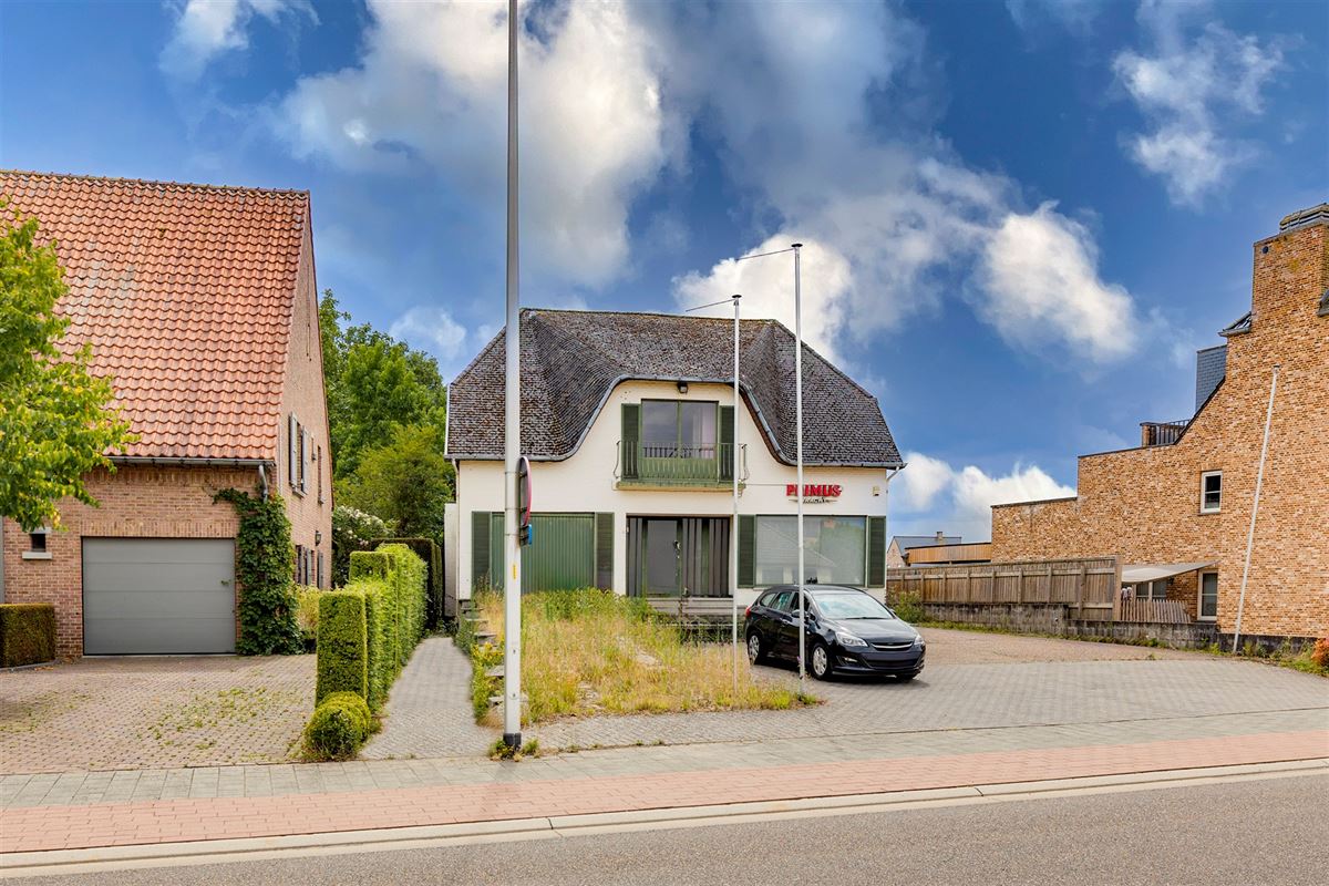 Te renoveren woning + magazijn / projectgrond in Vorst