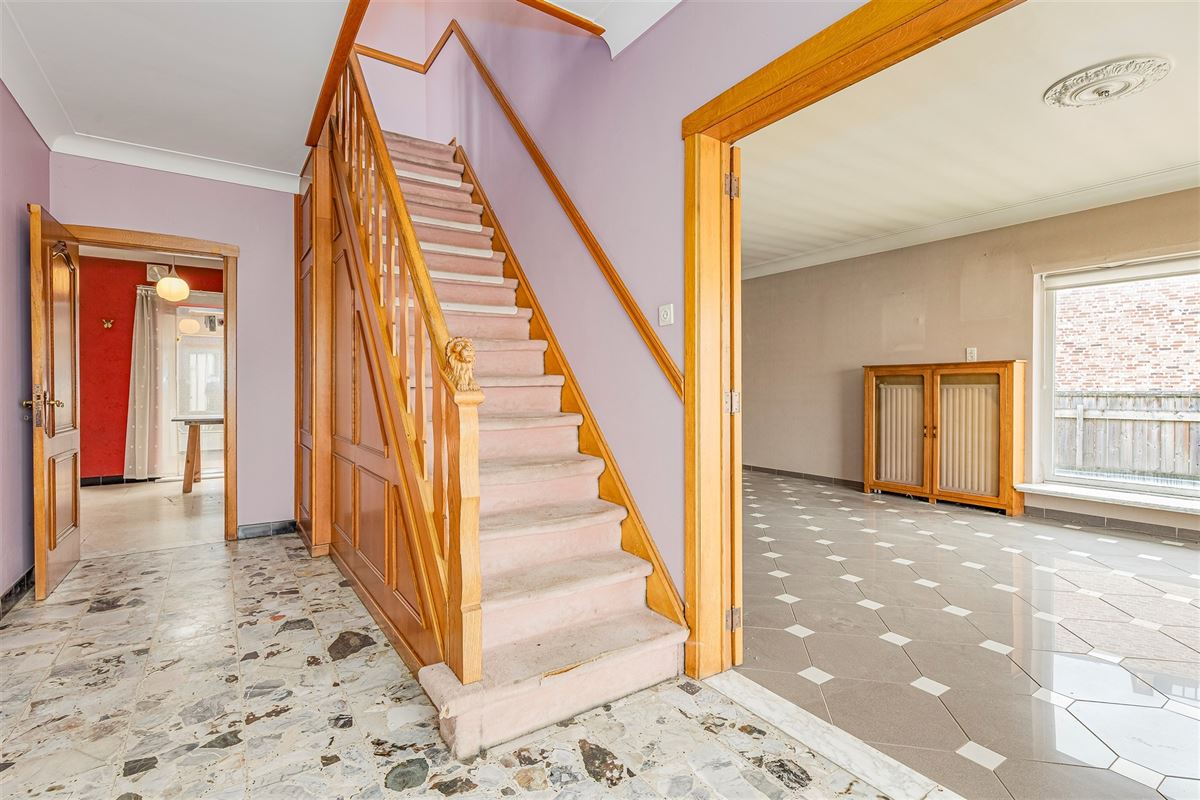 Te renoveren woning + magazijn / projectgrond in Vorst