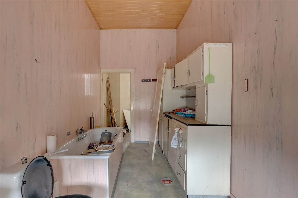 Te renoveren handelshuis op ideale locatie in Lier