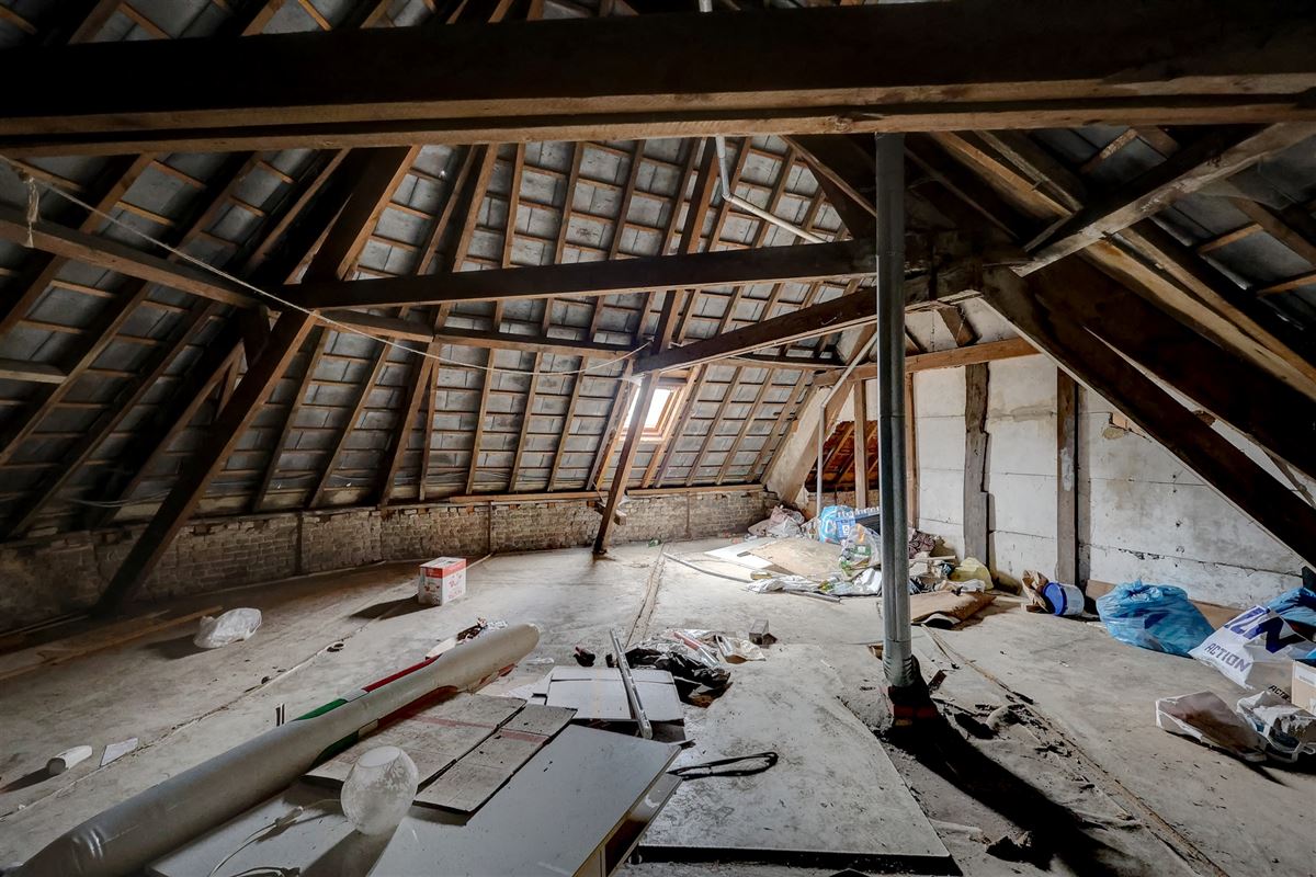 Te renoveren handelshuis op ideale locatie in Lier