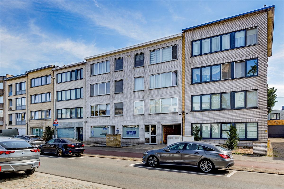 Ruim op te frissen 2 slk appartement met terras