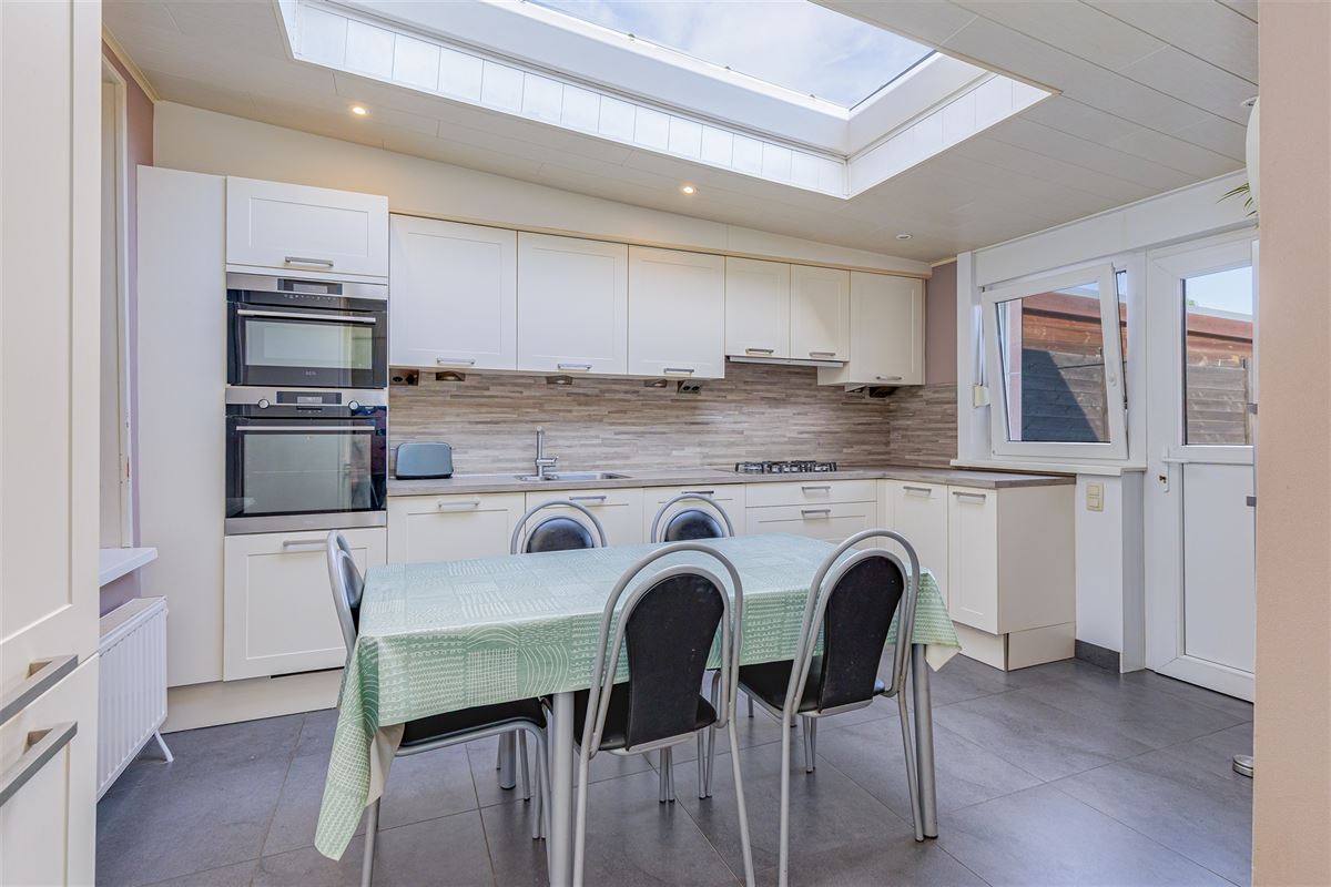 Instapklaar huis 4 slpk, tuin en garage te Ekeren