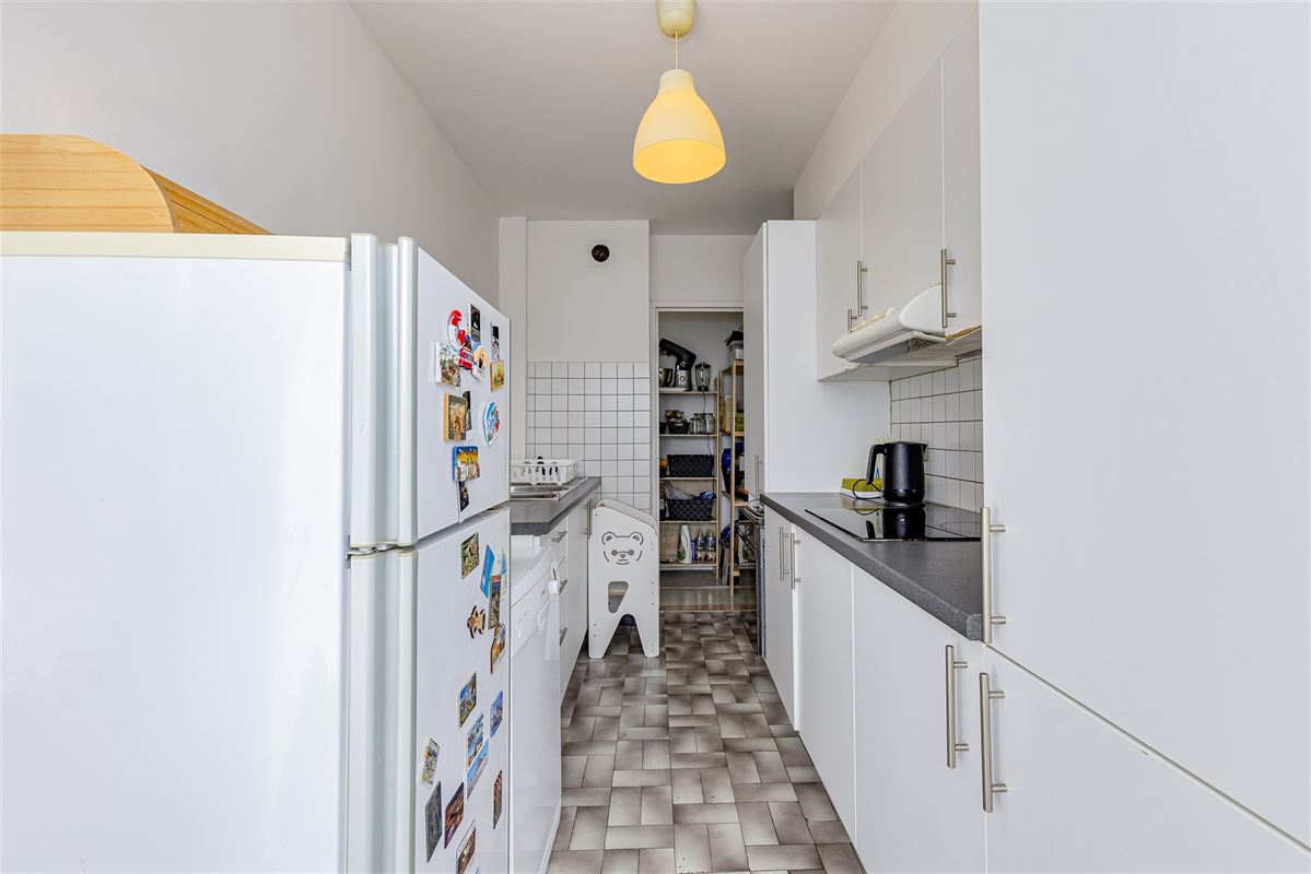 Ruim appartement met 2 slpk + terras te koop in Mortsel