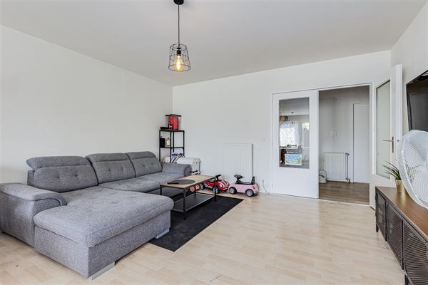 Ruim appartement met 2 slpk + terras te koop in Mortsel