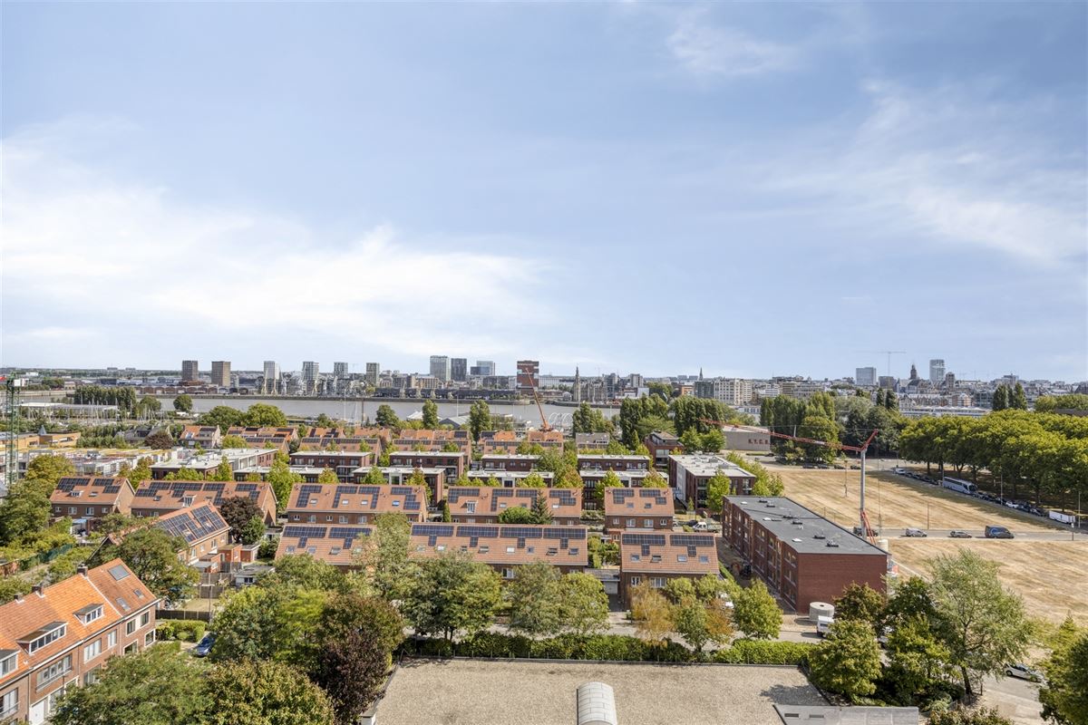 Verhuurd appartement met drie slpk en terras met prachtig uitzicht