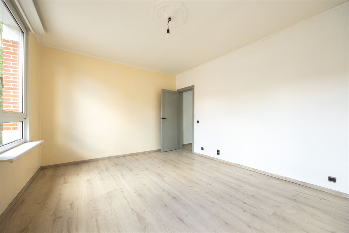 Ruime gezinswoning met vier slaapkamers en tuin