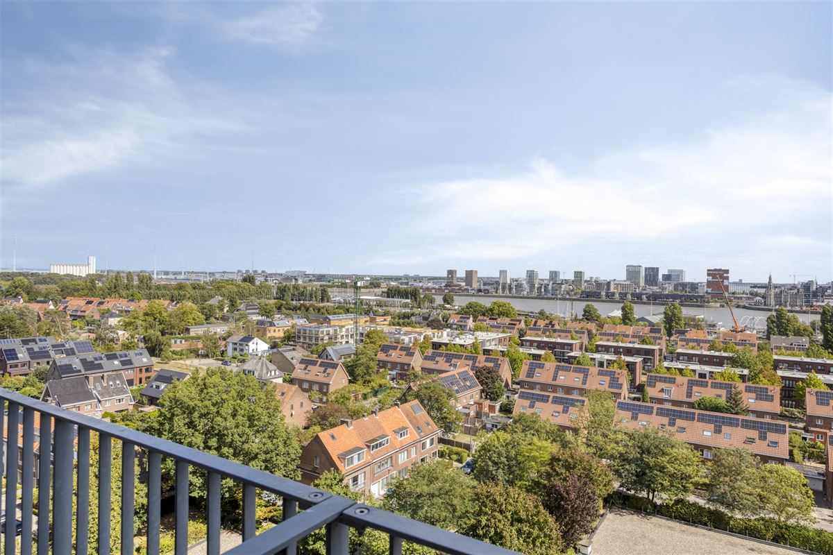 Verhuurd appartement met drie slpk en terras met prachtig uitzicht