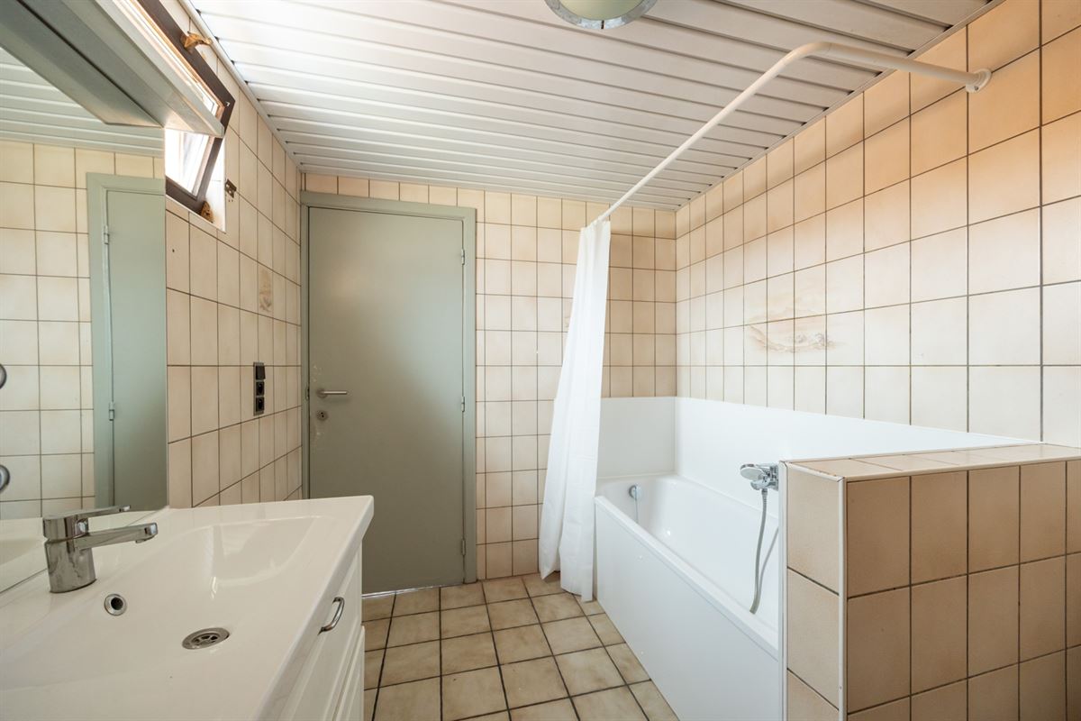 Ruime gezinswoning met vier slaapkamers en tuin