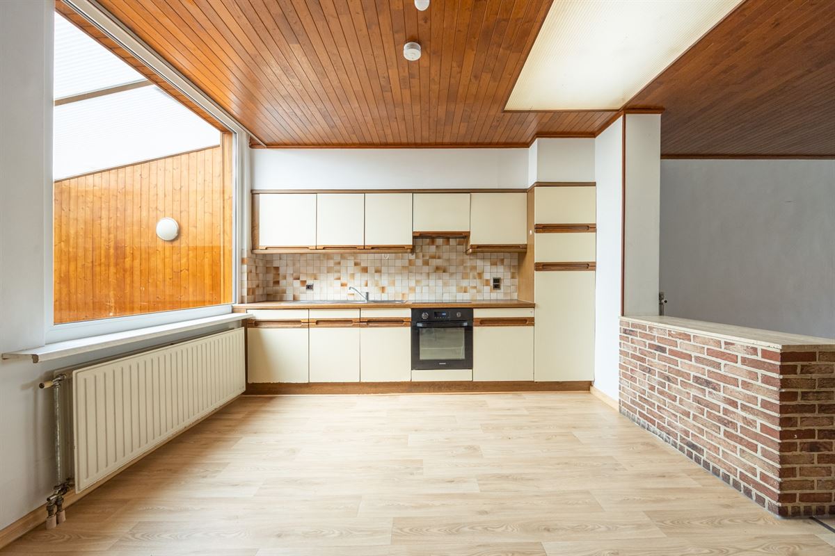 Ruime gezinswoning met vier slaapkamers en tuin