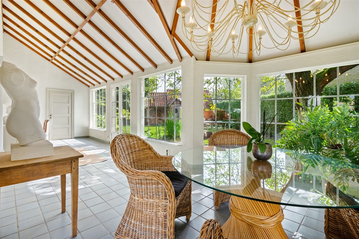 Pure landelijke woning met 3 slpks en mooi bijgebouw.