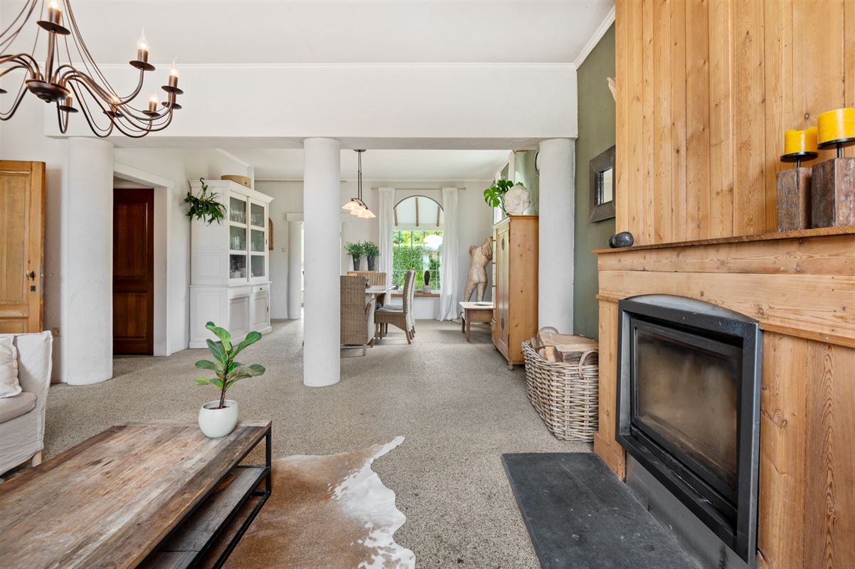 Pure landelijke woning met 3 slpks en mooi bijgebouw.